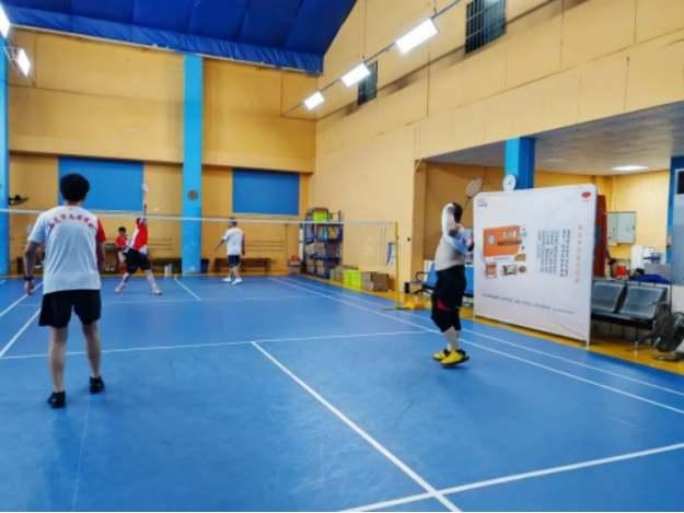 12 片仔癀體驗(yàn)館廣州南站店助力的2023年?yáng)|莞南安商會(huì)羽毛球邀請(qǐng)賽順利開展264.png